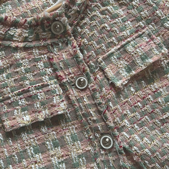 Textured mini jacket with a hint of Coquette! - Picture 4 of 4